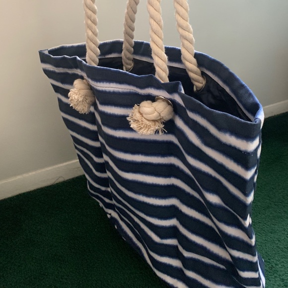 Large Striped Beach Tote Bag - Picture 3 of 4